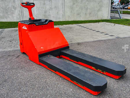 Wózki niskiego podnoszenia 2017  Linde T 30 (1)