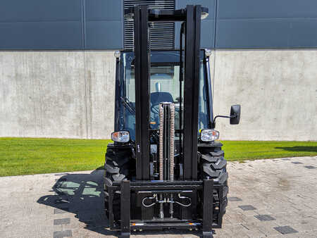 Terepjáró targonca 2024  Manitou MC 30-4 (2)