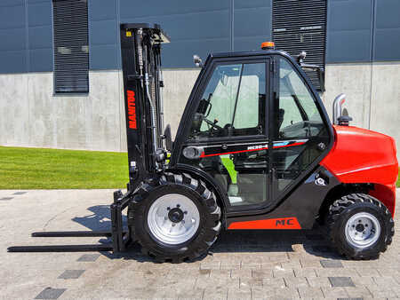 Terepjáró targonca 2024  Manitou MC 30-4 (3)