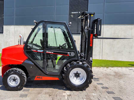 Terepjáró targonca 2024  Manitou MC 30-4 (4)