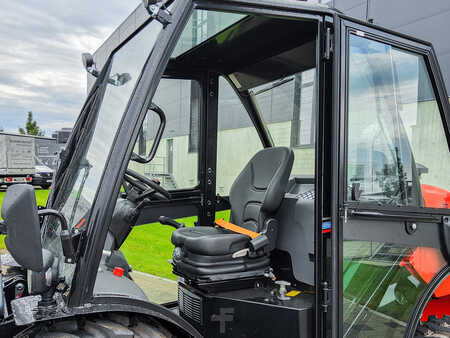 Terepjáró targonca 2024  Manitou MC 30-4 (6)