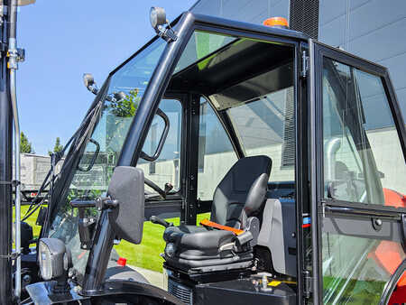 Terepjáró targonca 2024  Manitou MC 30-4 (7)
