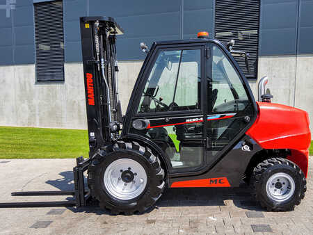 Terepjáró targonca 2024  Manitou MC 30-4 (3)