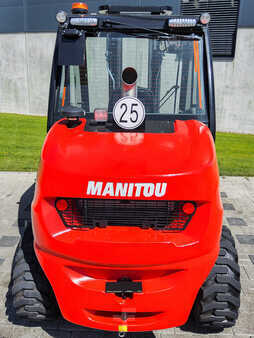 Terepjáró targonca 2024  Manitou MC 30-4 (4)