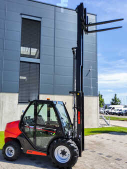 Terepjáró targonca 2024  Manitou MC 30-4 (8)