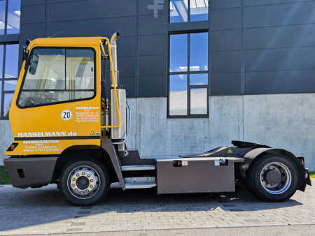 Tow Tugs 2015  Terberg YT 222 (3)