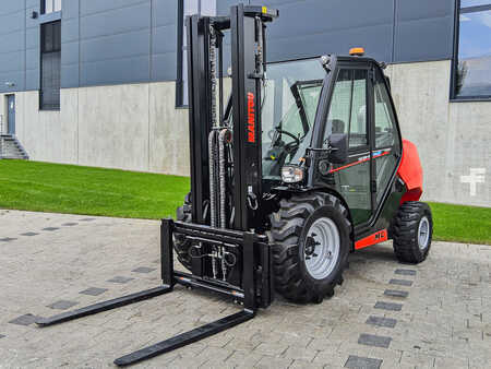Terrenggående gaffeltruck 2024  Manitou MC 30-4 (2)