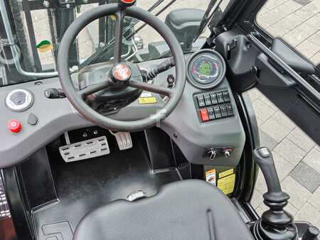 Terrenggående gaffeltruck 2024  Manitou MC 30-4 (4)