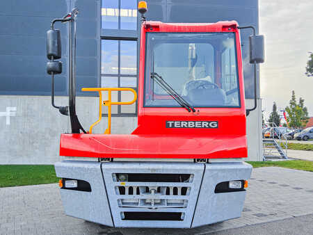 Chariots tracteurs 2023  Terberg YT 223 (2)