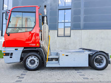 Chariots tracteurs 2023  Terberg YT 223 (3)