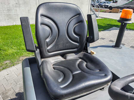 Wózki niskiego podnoszenia 2017  [div] KM130/300RLPG (4)