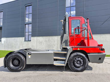 Rebocador 2024  Terberg YT 220 (5)