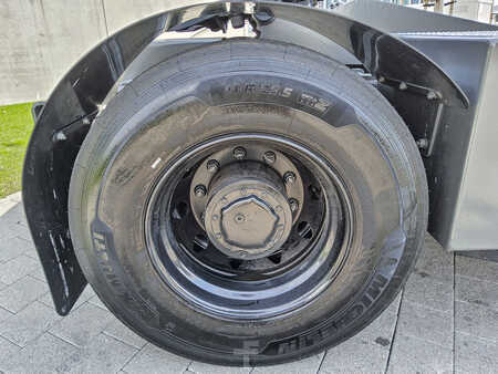 Rebocador 2024  Terberg YT 220 (9)