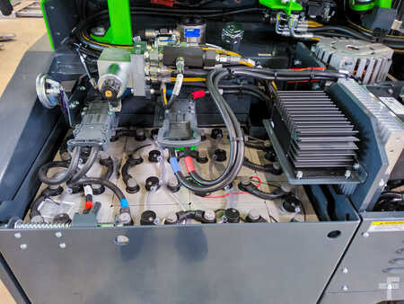 4-Vejs truck 2025  Combilift CBE 3000 (3)