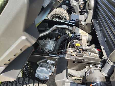 Traktor 2025  John Deere Gator XUV875M (3)