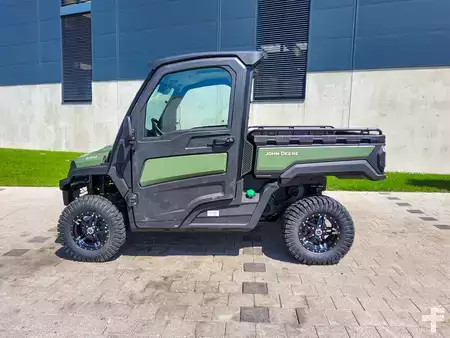Tractor de arrastre 2025  John Deere Gator XUV875M (3)