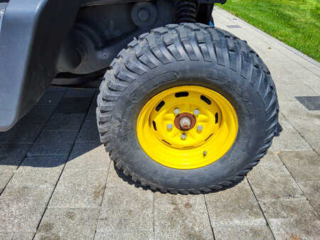 Tahač 2017  John Deere Gator XUV865M (9)