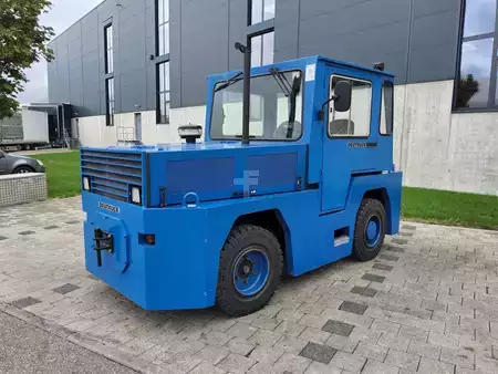 Trainatori 2012  Deutruck DD 120 (1)