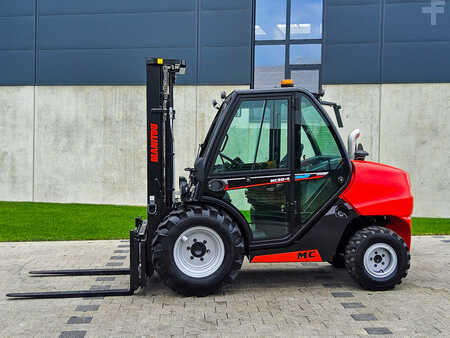 Geländestapler  Manitou MC 30-4 (3)