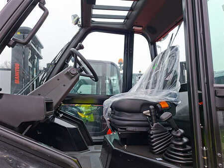 Maastotrukki 2025  Manitou M 30-4 (7)