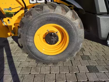 Manipulador fijo 2026  JCB 540-200 (9)