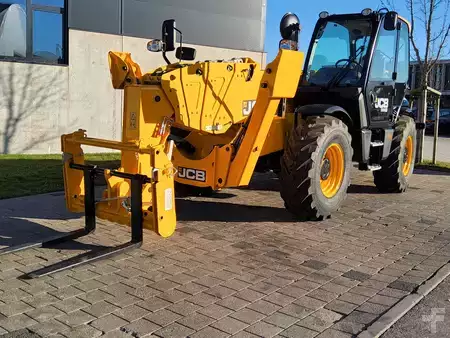 Manipulador fijo 2026  JCB 540-200 (1)