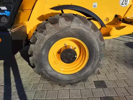 Manipulador fijo 2026  JCB 540-200 (9)