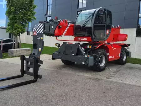 Teleskopstapler-Rotor 2026  Magni RTH 6.26 (1)