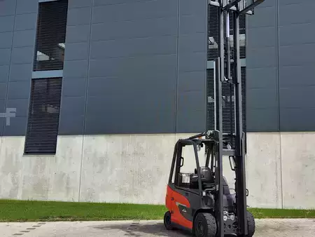 Elektro 4 Rad 2023  Linde E 30 (10)