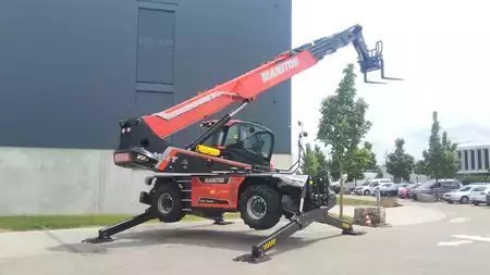Ładowarki teleskopowe obrotowe 2026  Manitou MRT 3060 (9)