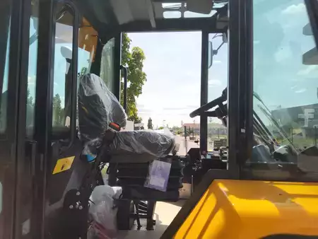 Empilhador todo-terreno 2026  JCB 940-4 SV (6)