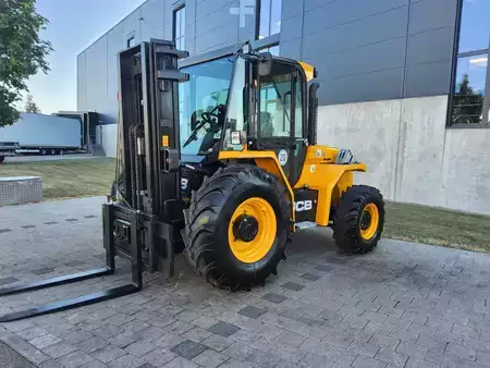 Empilhador todo-terreno 2026  JCB 940-4 SV (1)