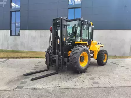 Empilhador todo-terreno 2026  JCB 940-4 SV (1)