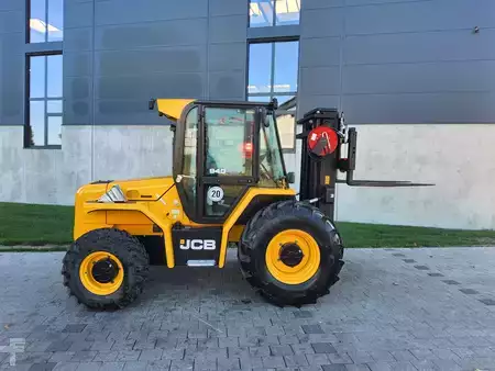 Terénní vysokozdvižný vozík 2026  JCB 940-4 SV (5)