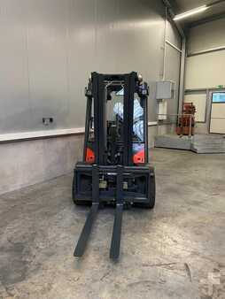 Diesel Forklifts 2013  Linde H35D (2)
