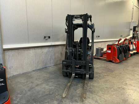 Eléctrica de 3 ruedas 2018  Linde E16-02 (2)