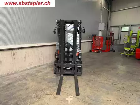 Dieselstapler  Linde H20D-02 (2)