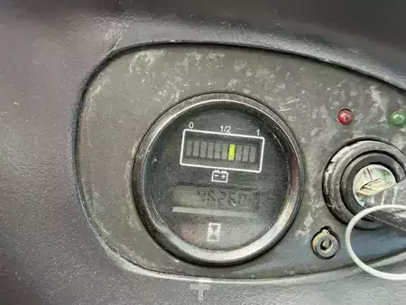 Hochhubwagen 2001  Linde L 12 (9)