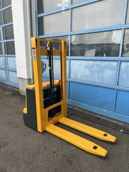 Stacker pedestre 2014  Jungheinrich EJC 110 (5)