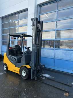 Empilhador a gás 2015  Jungheinrich TFG 320 S (2)