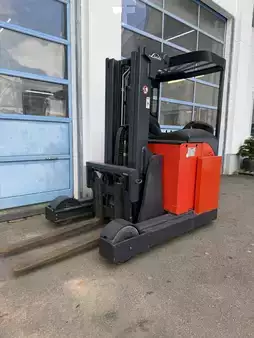 Schubmaststapler 2006  Linde R20 (3)
