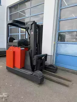 Schubmaststapler 2006  Linde R20 (5)