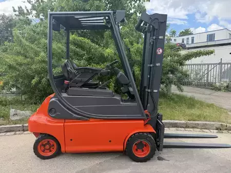Elektro 4 Rad 1999  Linde E20P (5)