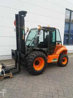 Terrængående truck 2017  Ausa C350 HX4 (1)