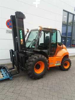 Empilhador todo-terreno 2017  Ausa C500 HX4 (1)