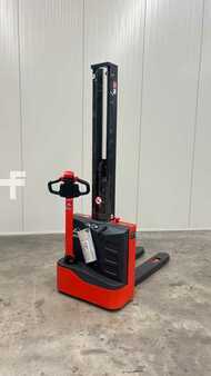 Elektryczne 4-kołowe 2022  Linde MM10 (1)