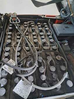 Elektryczne 3-kołowe 2012  Linde E16C (7)