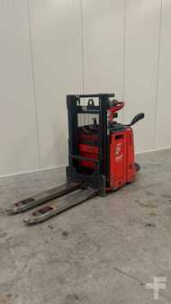 Stapelaars 2019  Linde D12AP (2)