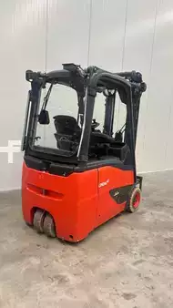 Elektrisk- 3 hjul 2018  Linde E16H (2)
