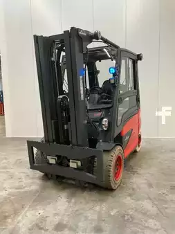 Elektromos 4 kerekű 2022  Linde E40/600HL (1)